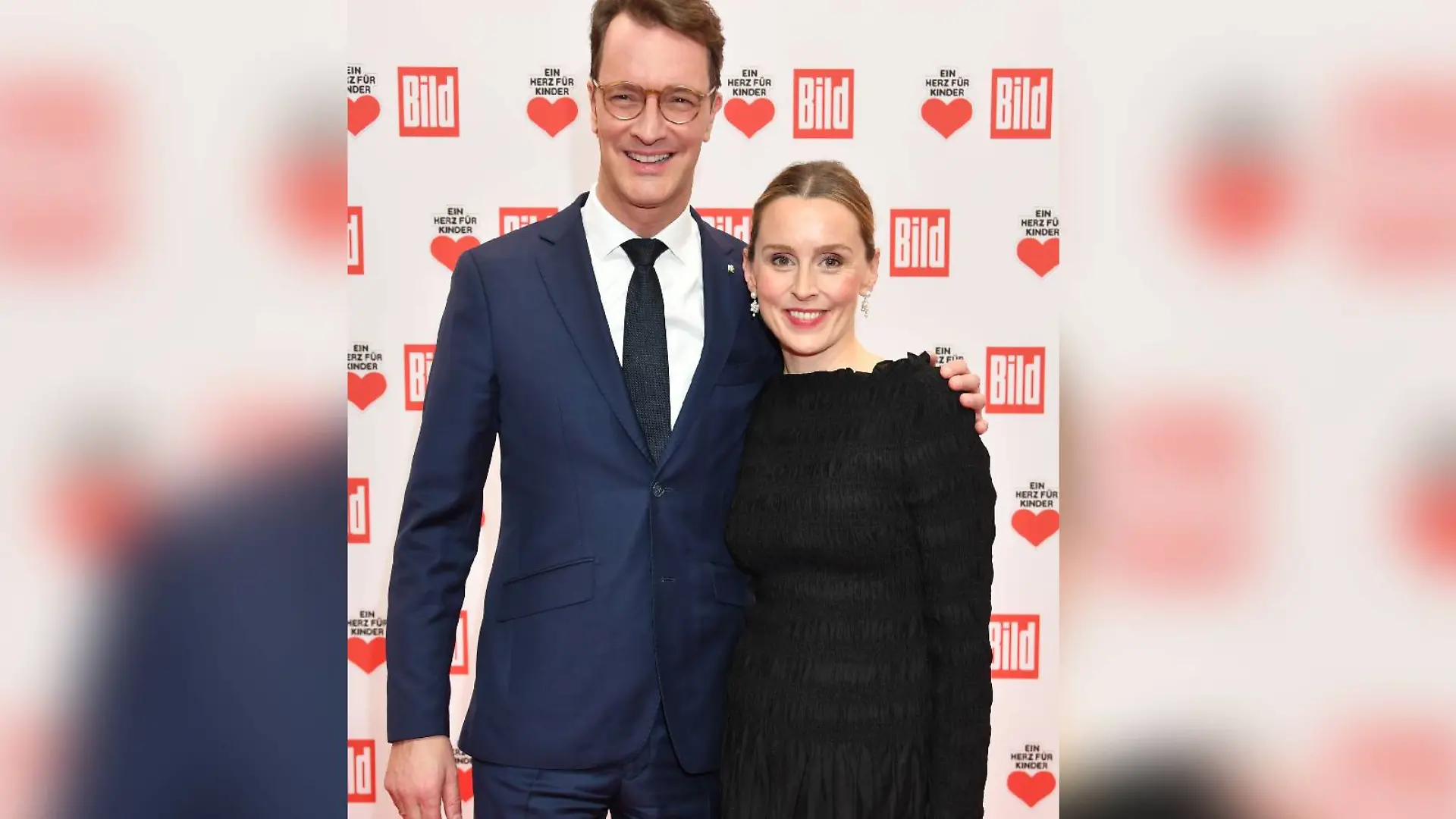 Hendrik und Katharina Wüst meistern ihren ersten Auftritt nach den Baby-News. 