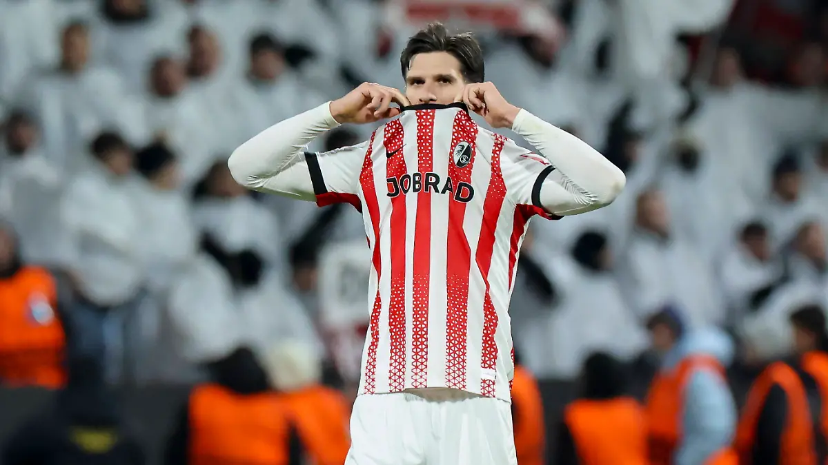 FC Viktoria Plzen v SC Freiburg - UEFA Europa League 2025/26 League Phase MD5