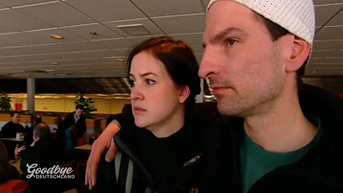 Manuela und Sascha warten auf Hündin Lilly Holprige Ankunft