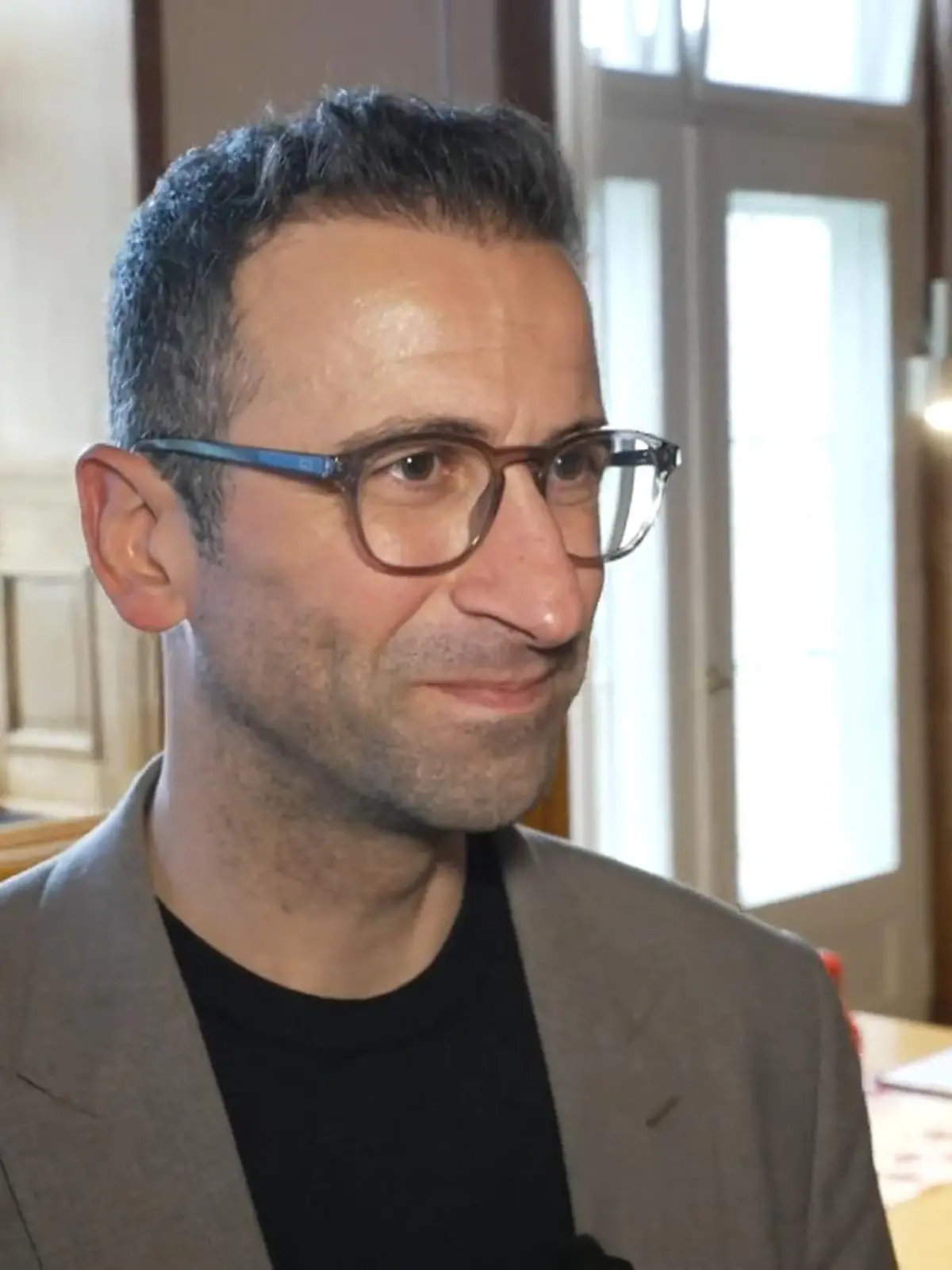 Bild zu: "Möglichst schnell eine Stadtbahn für Kiel! Das sind die Pläne von Samet Yilmaz"