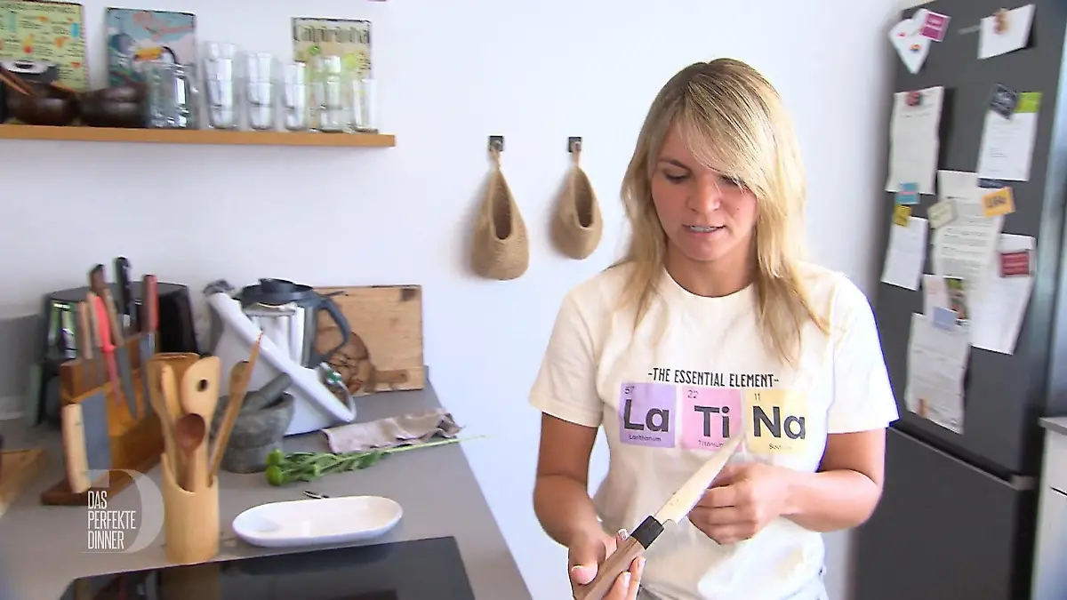 Was Larissa am Kochen liebt? Scharfe Messer! Japanisches Messer mit Namen