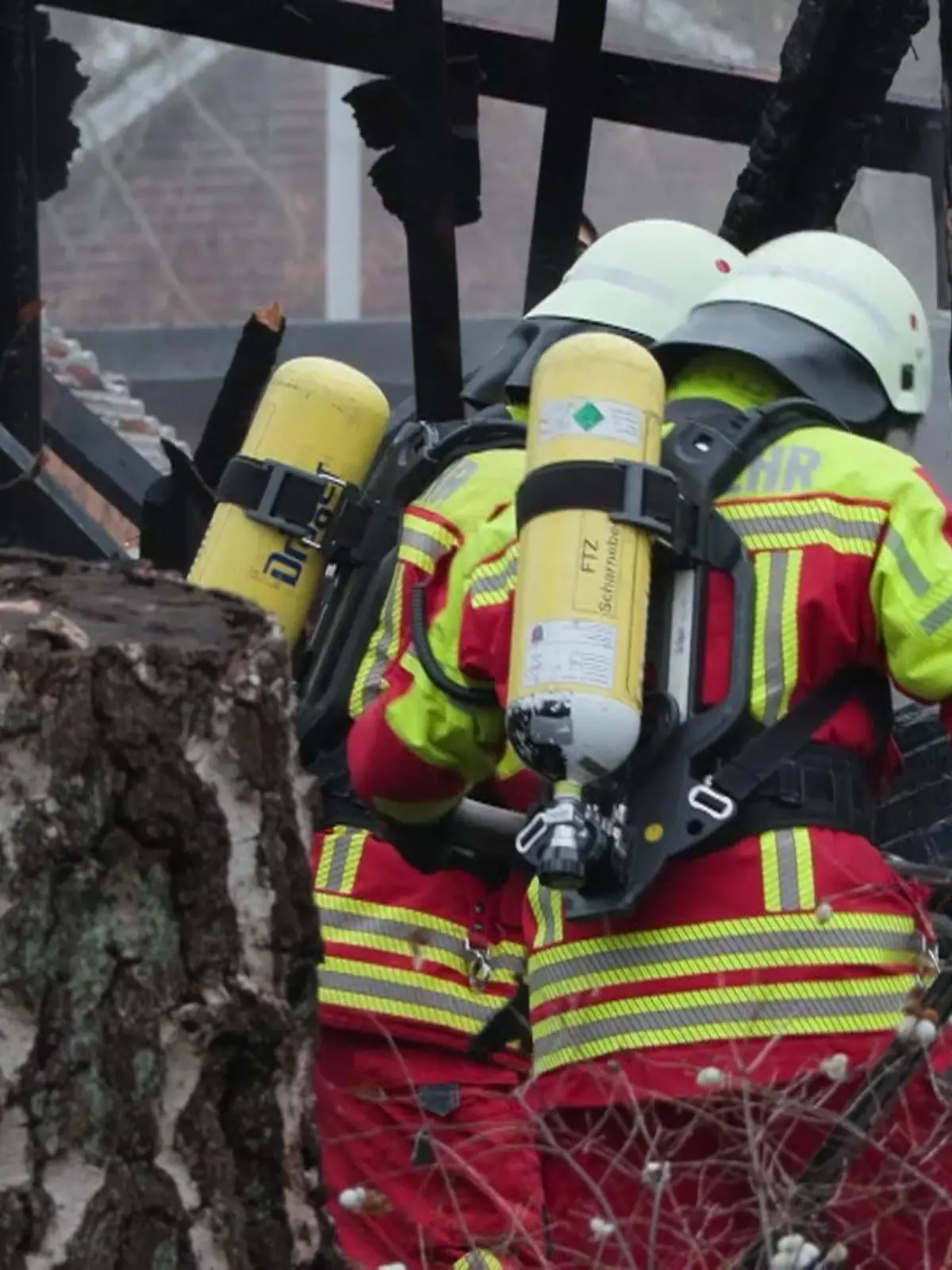 Bild zu: "Familienvater stirbt als Retter bei Wohnhausbrand"