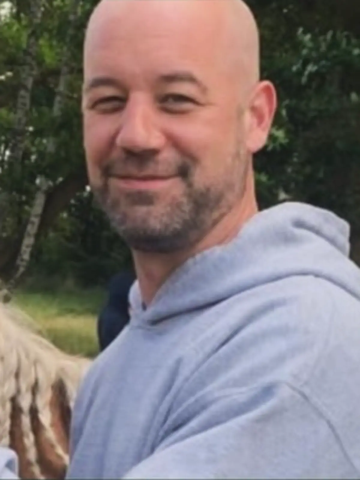 Familienvater Enno hatte am Freitag (5. Dezember) geholfen, Bewohner aus einem brennenden Haus zu retten.