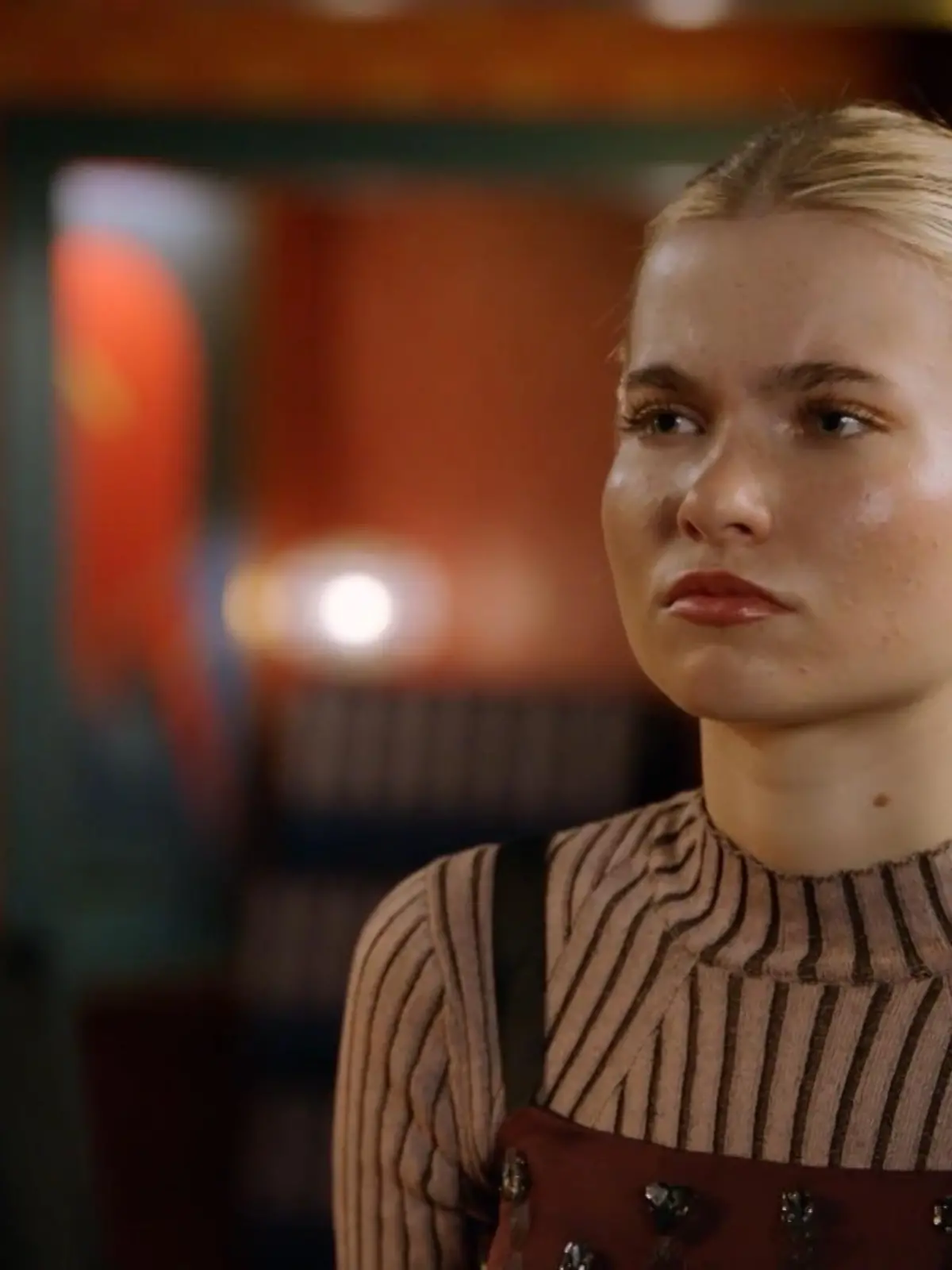 Bild zu: "Verliert Johanna jetzt ihren Job in der Bank?"