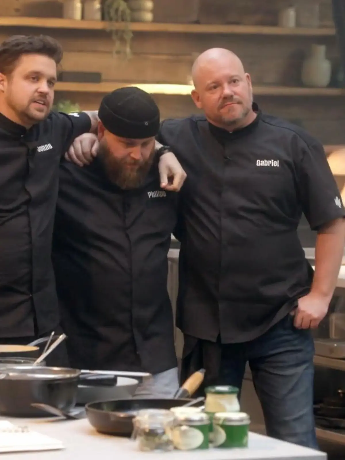 Bild zu: "Tim und Jan verkünden die Entscheidung"