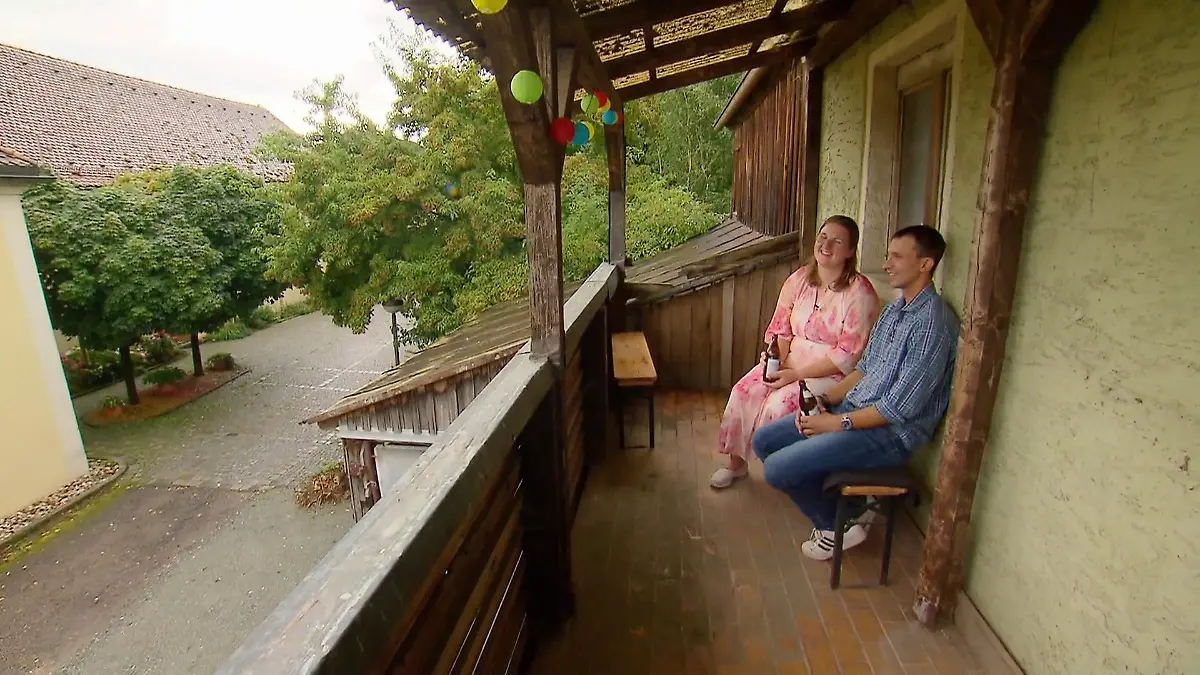 Michael und Julia lassen den Tag ausklingen Gemeinsamer Moment