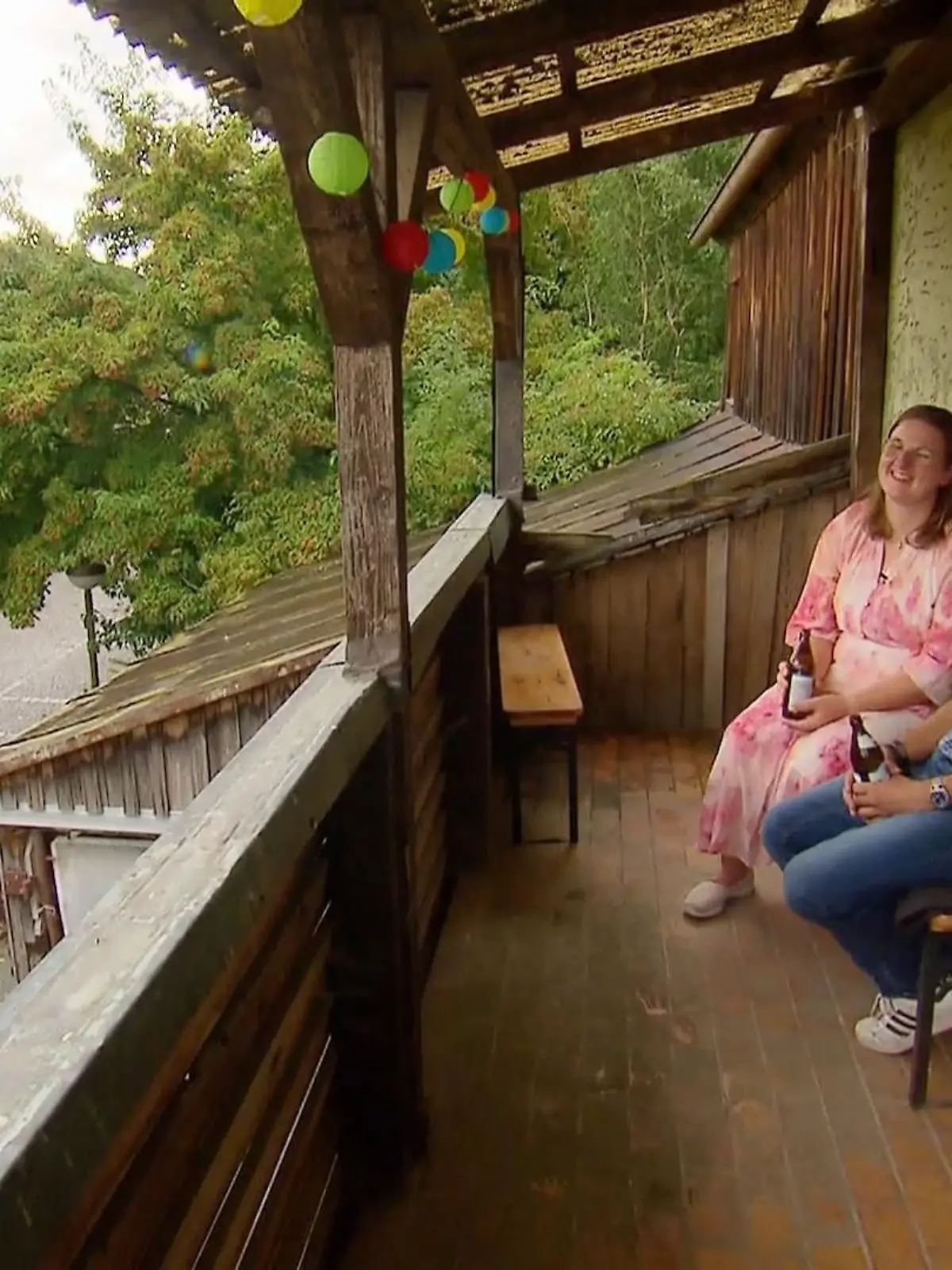 Bild zu: "Michael und Julia lassen den Tag ausklingen"