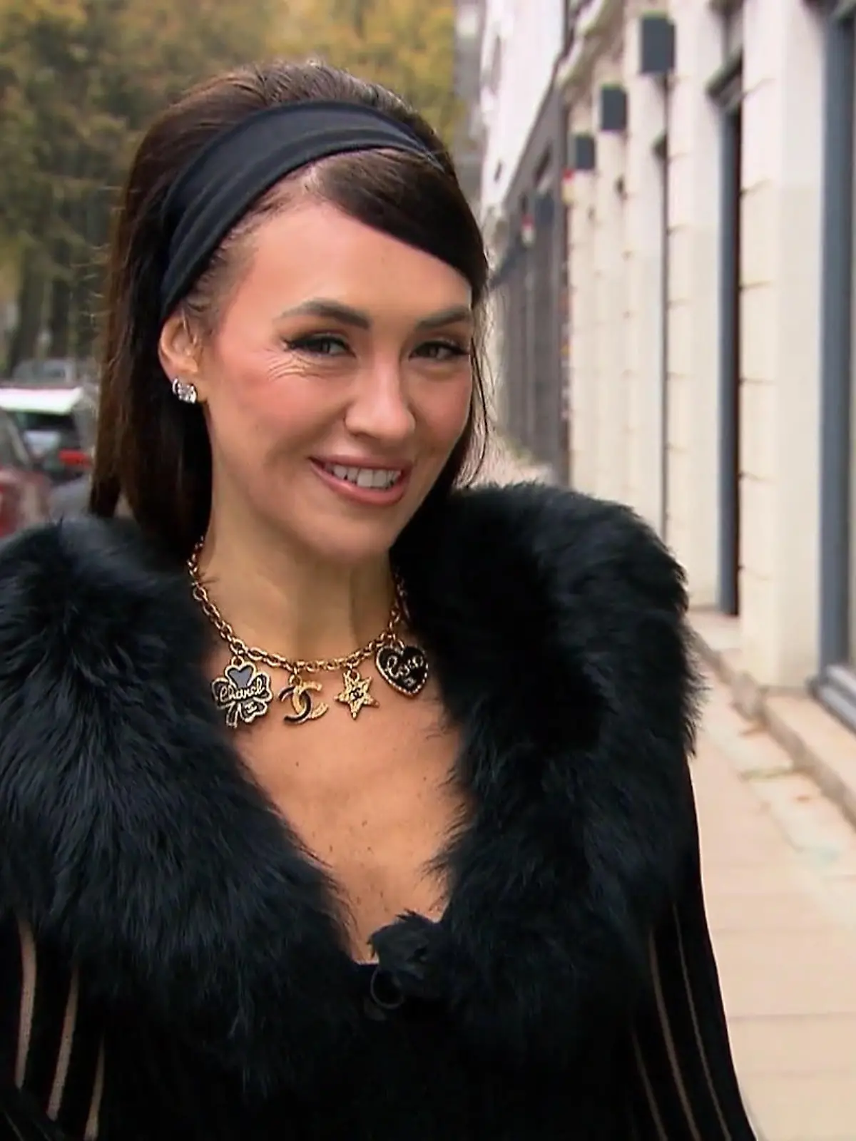 Bild zu: "Carina fühlt sich als "Shopping Queen des Univers""