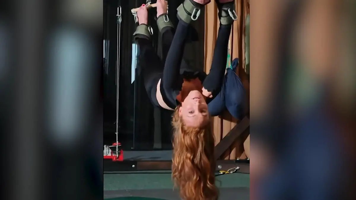 Ex-Dschungelcamperin gefällt's! Sexy Stretching mit DIESEM Gerät Georgina Fleur biegsam