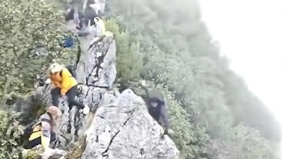 Selfie an Felswand endet mit Sturz – Wanderer fällt 40 Meter tief Sekunden der Unachtsamkeit