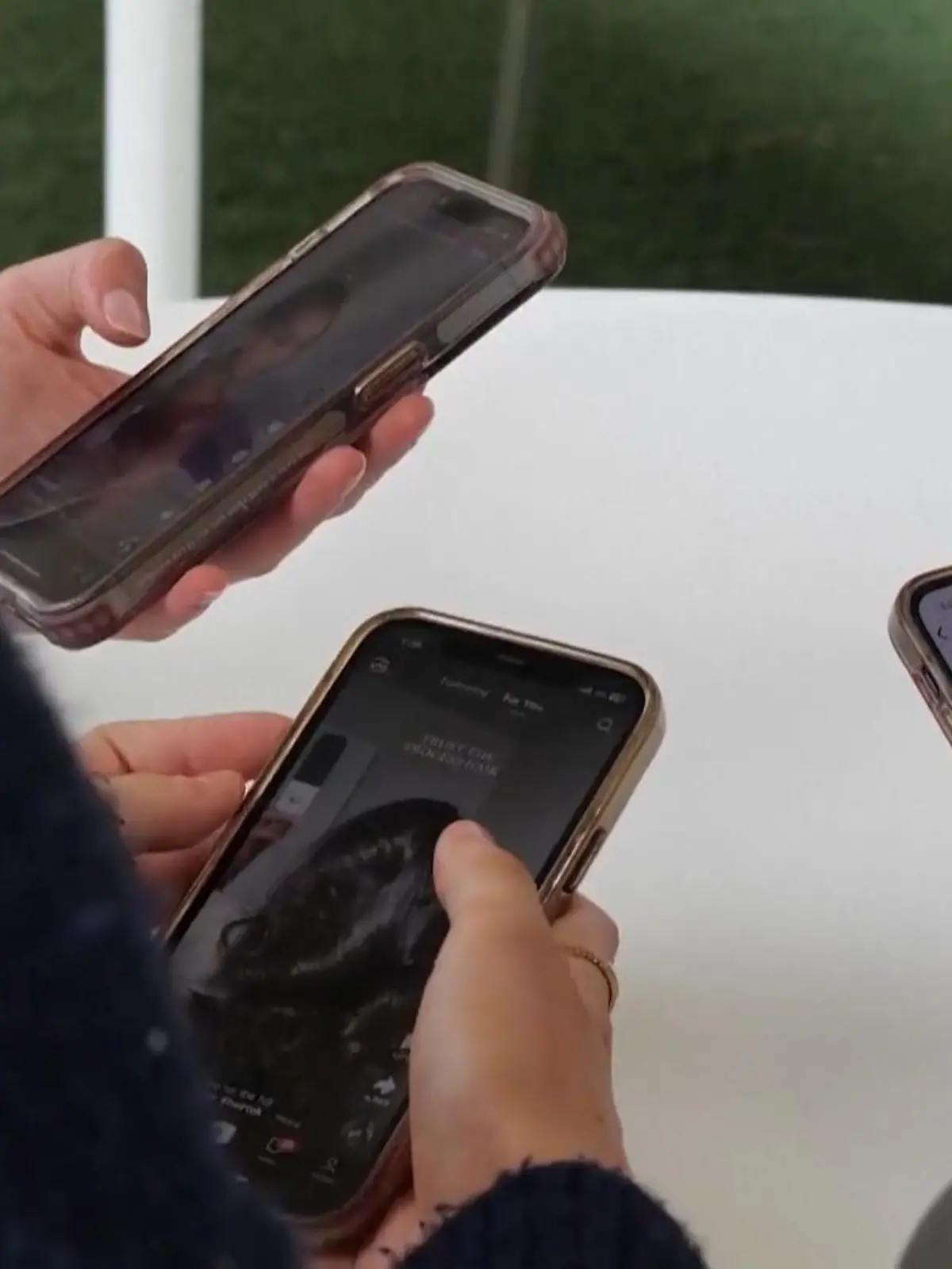 Bild zu: "Australien verhängt Social-Media-Verbot für Kinder und Jugendliche"