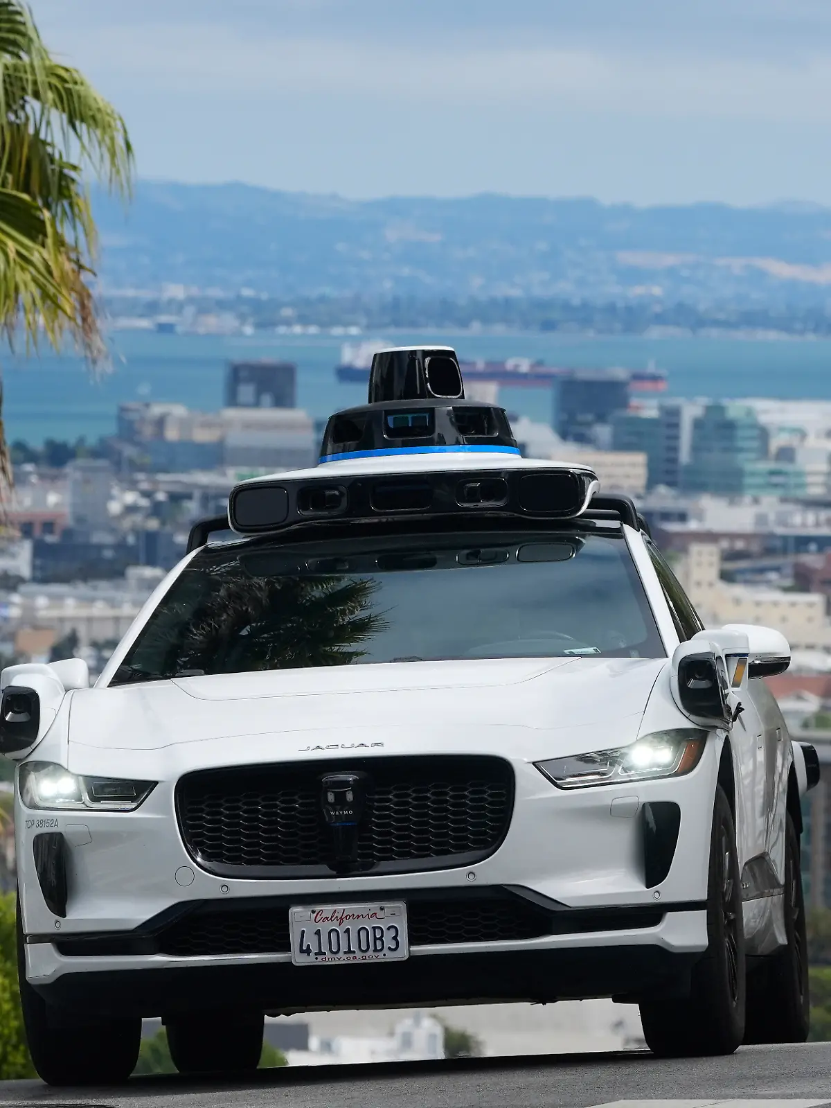 Robotaxis von Waymo gehören zum Stadtbild von San Francisco (Symbolfoto) 