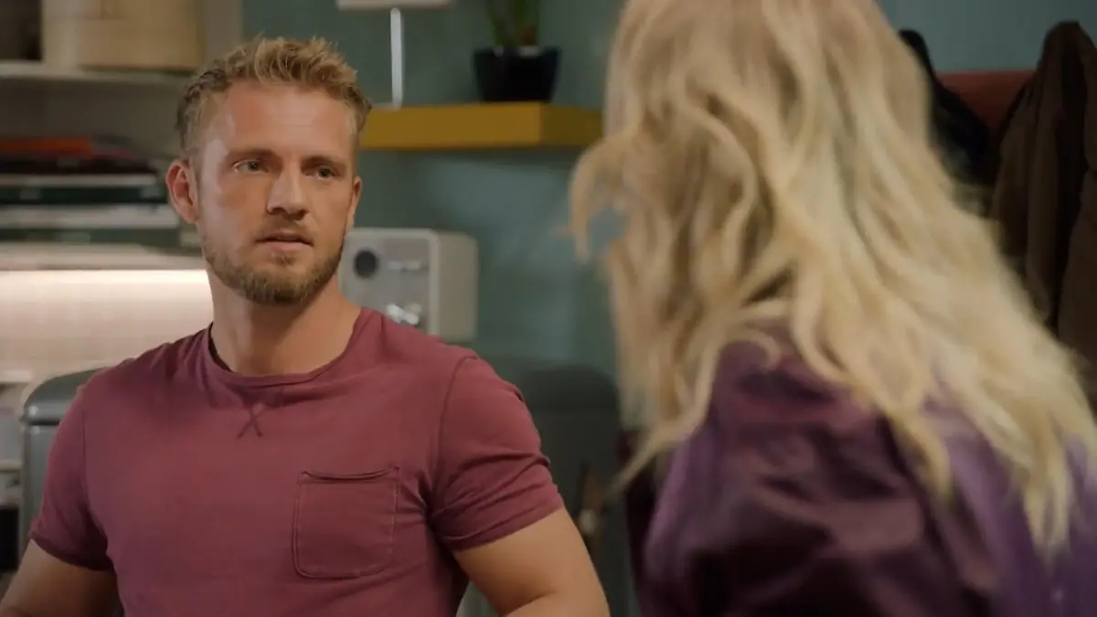 Paul hatte sich eine andere Reaktion von seiner Freundin erhofft.