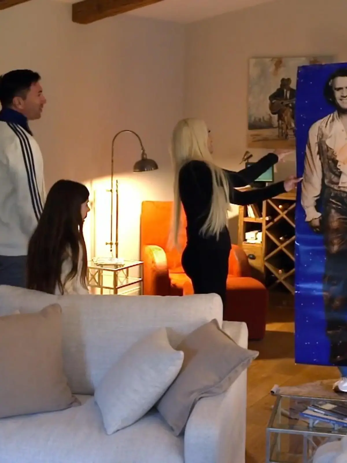 Bild zu: "Lucas erinnert sich an seinen Vater Costa"