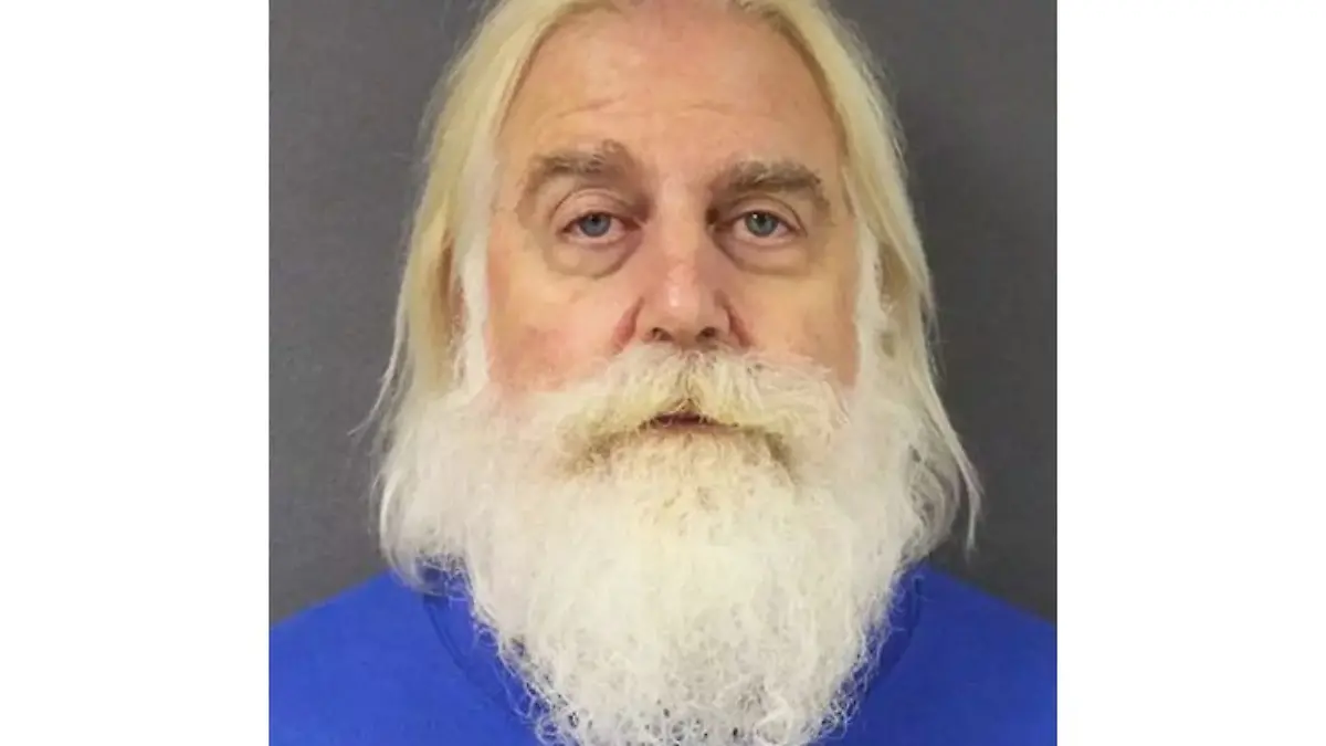 Die Polizei stellt „mehrere Beweismittel“ gegen Mark P. sicher.