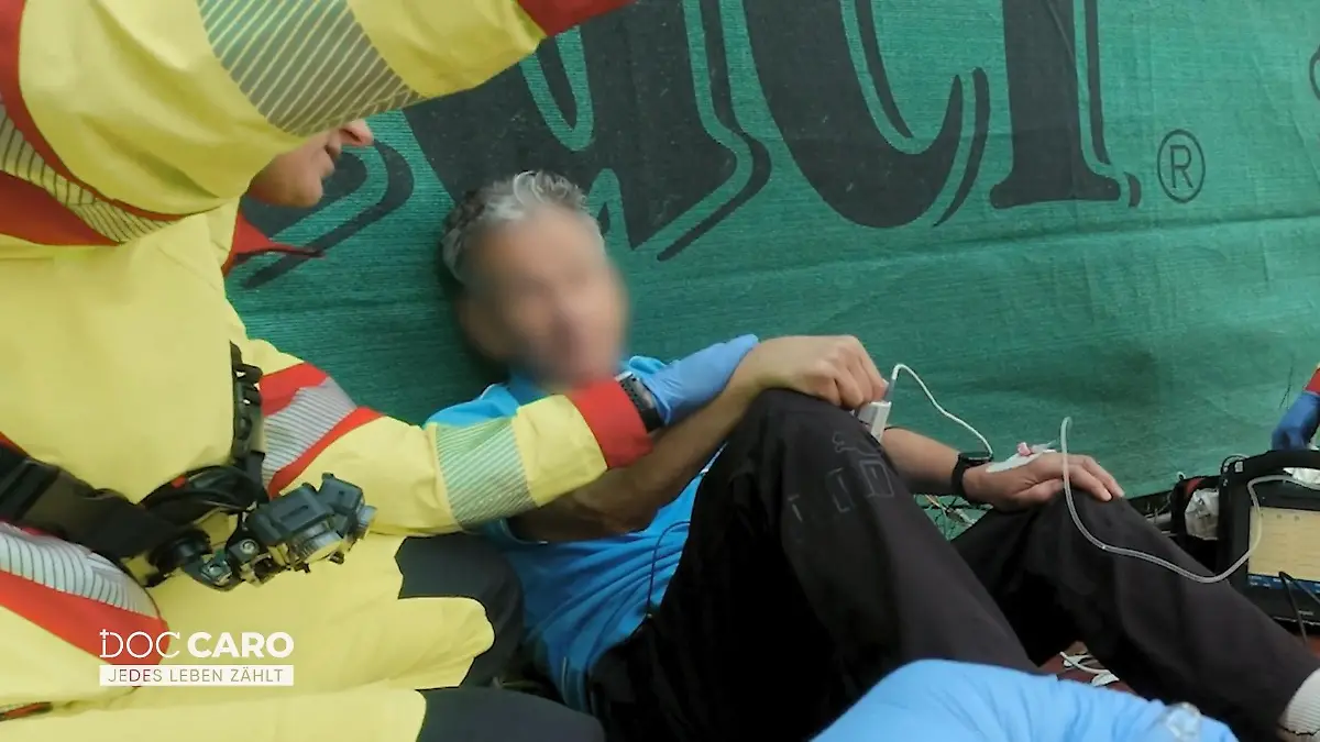 80-jähriger Mann bricht beim Tennis zusammen Jede Sekunde zählt