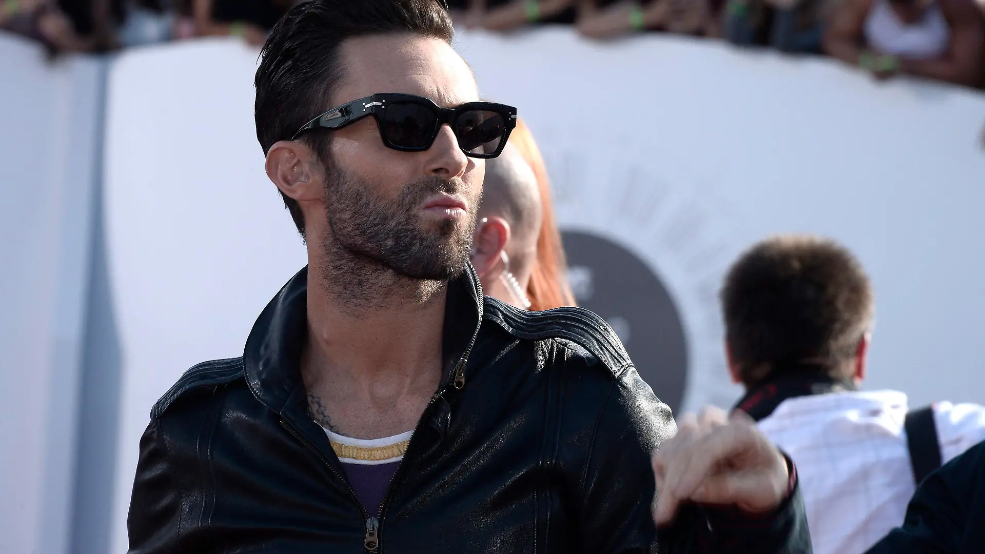 FILE - US singer Adam Levine arrives on the red carpet for the 31st MTV Video Music Awards at The Forum in Inglewood, California, USA, 24 August 2014. EPA/PAUL BUCK (zu dpa «Adam Levine spendet Geld für Beerdigung von Christina Grimmie» vom 14.06.2016) +++(c) dpa - Bildfunk+++