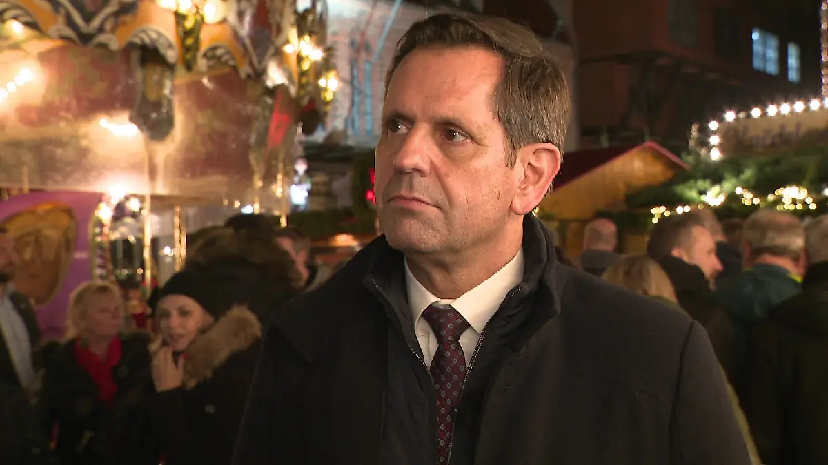 Olaf Lies spricht in unserem Interview über die besonderen Herausforderungen in Krisenzeiten.