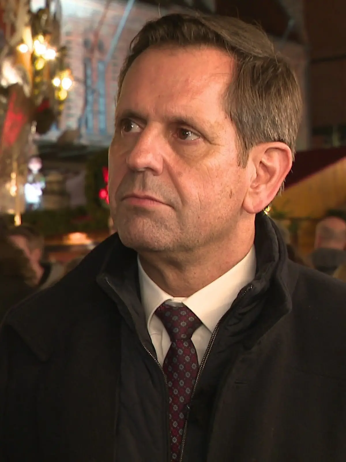 Bild zu: "Zuversicht in Krisenzeiten! Diese Pläne hat Ministerpräsident Olaf Lies (SPD) für das nächste Jahr"