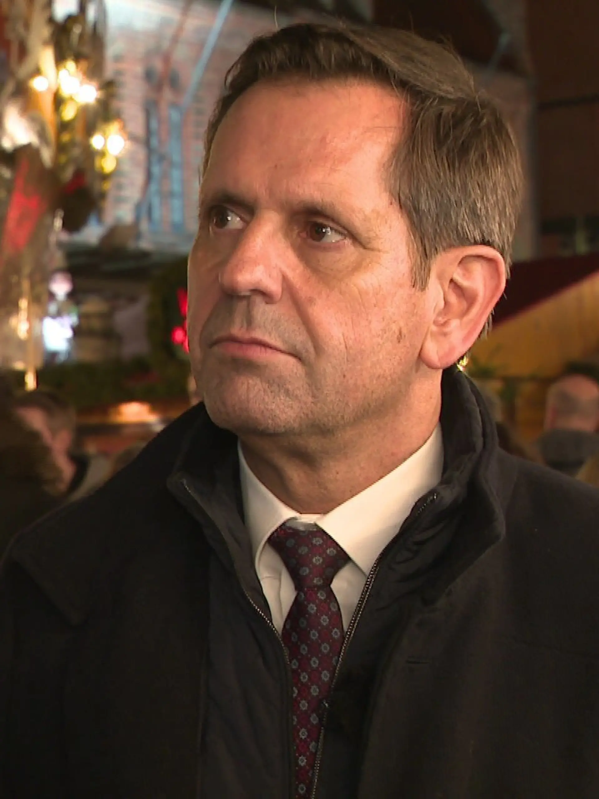 Bild zu: "Zuversicht in Krisenzeiten! Diese Pläne hat Ministerpräsident Olaf Lies (SPD) für das nächste Jahr"