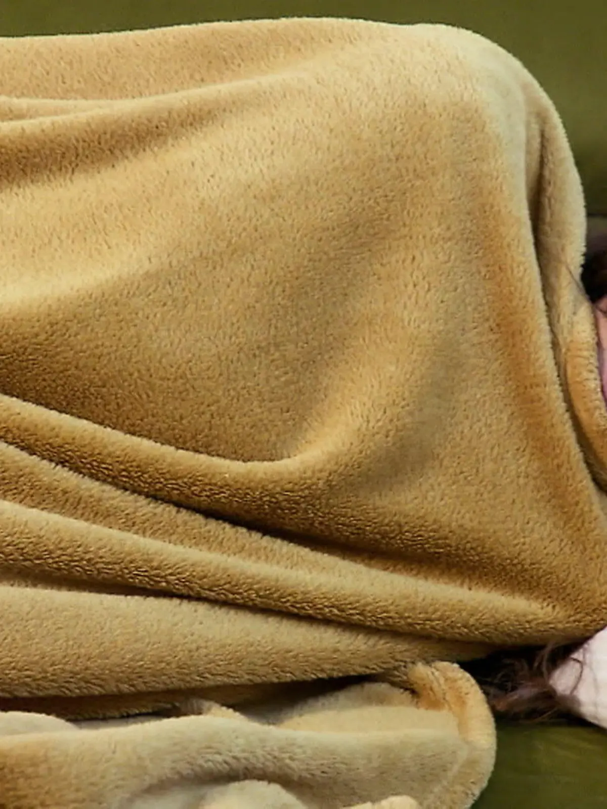 Bild zu: "Sie leidet unter Schlafstörungen und Blähbauch – dann bekommt sie DIESE Diagnose"