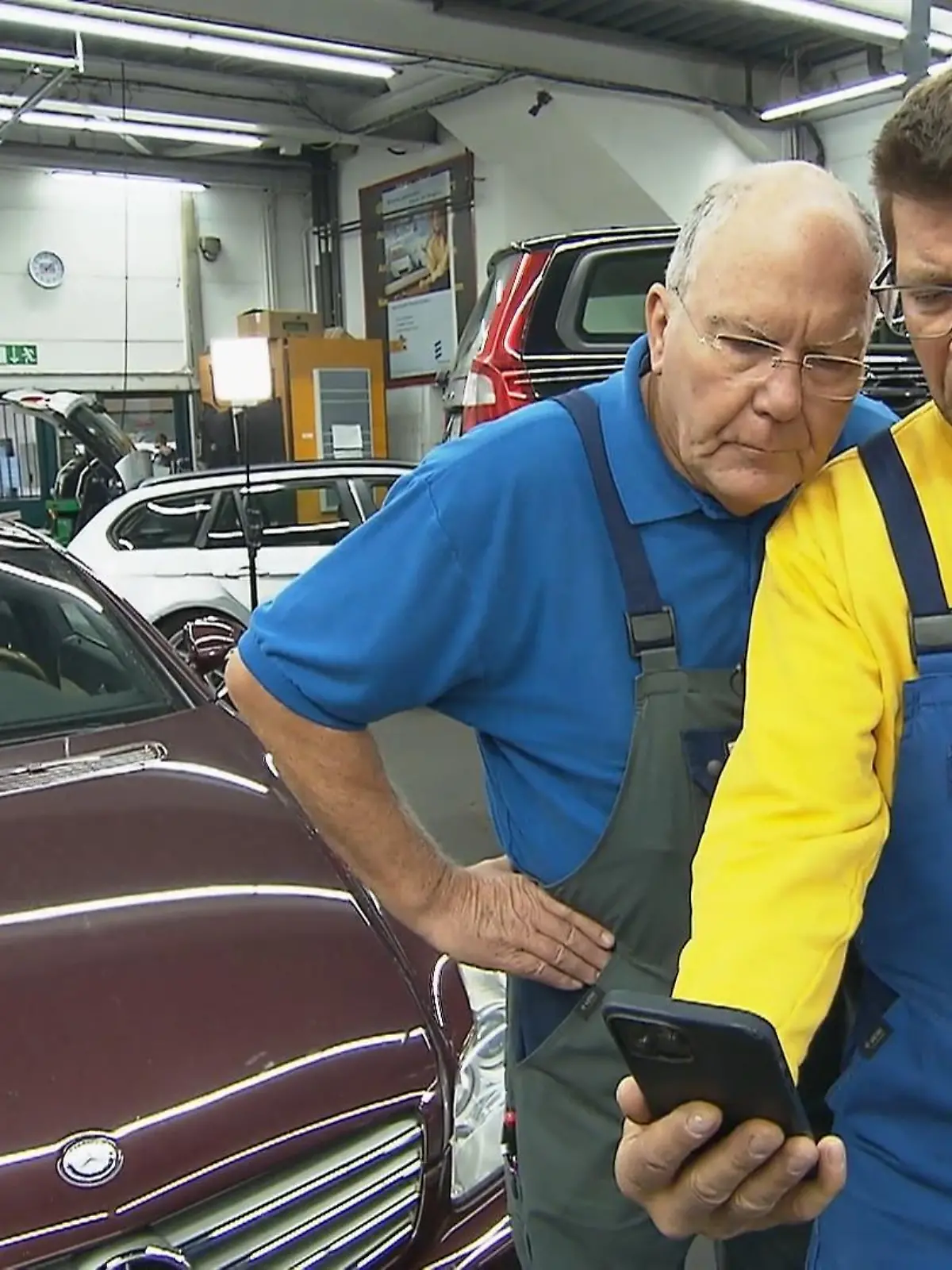 Bild zu: "Wenn der Mercedes CLS den Atem verliert"