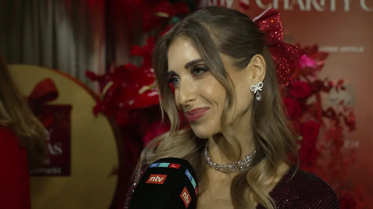 Cathy Hummels flieht vor Weihnachten – was ihr Ex Mats damit zu tun hat! Mit Sohn Ludwig in die Sonne