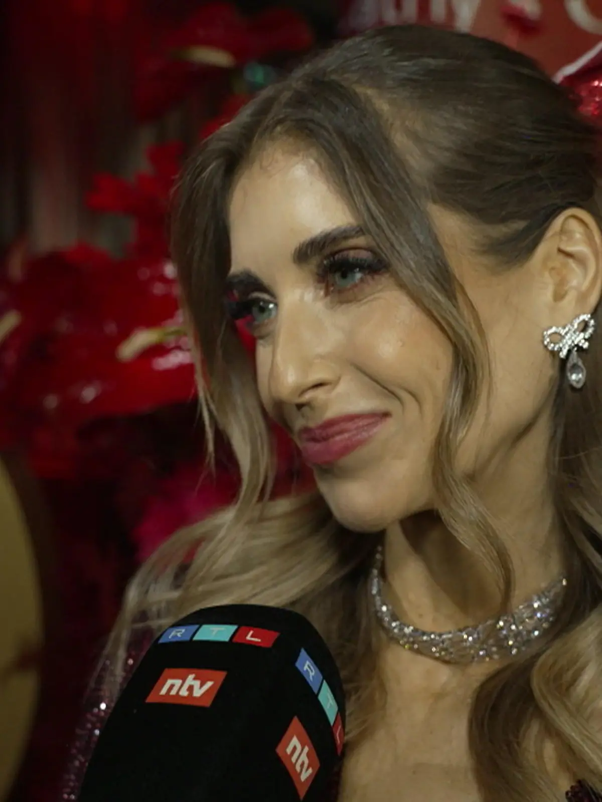 Bild zu: "Cathy Hummels flieht vor Weihnachten – was ihr Ex Mats damit zu tun hat!"