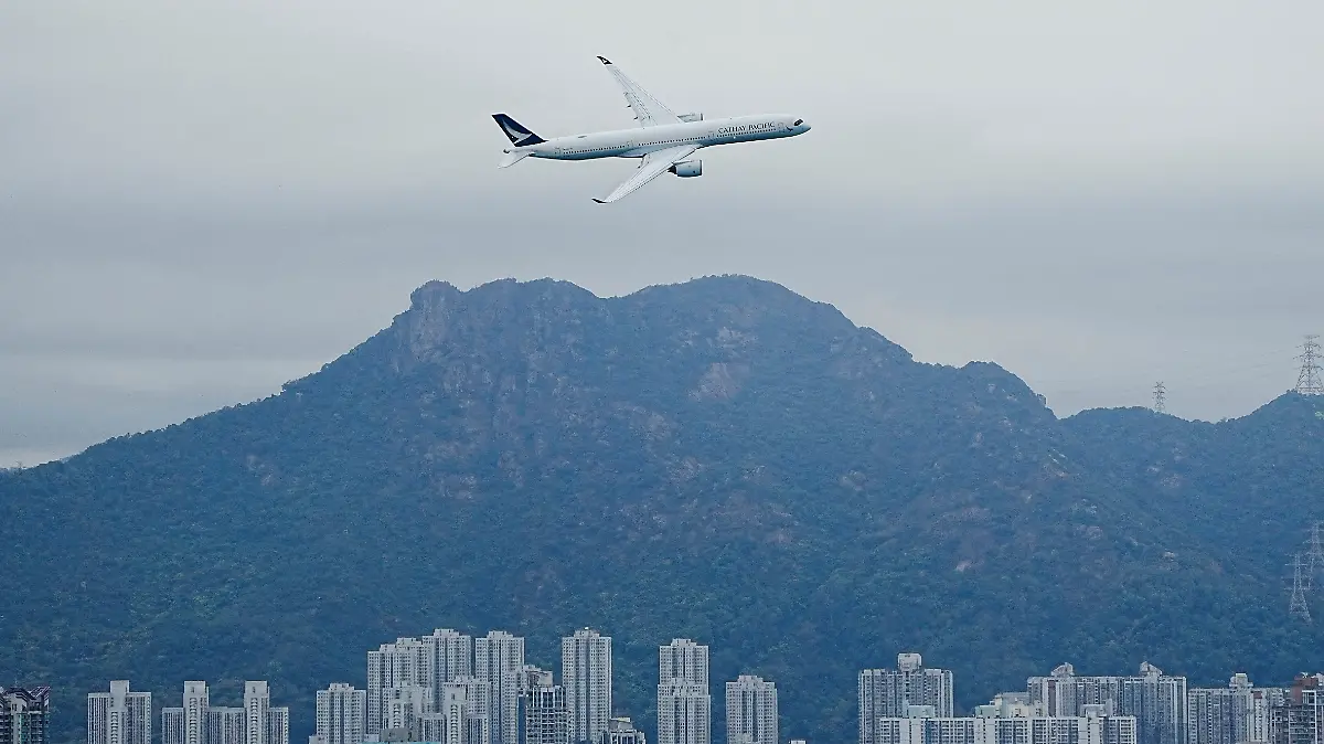 Cathay-Pacific-Maschine über Hongkong (Symbolfoto)