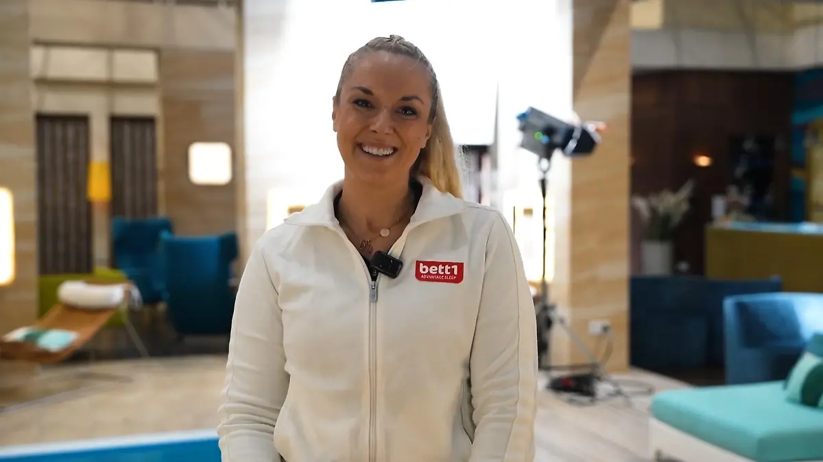 Sabine Lisicki kommt am Set aus dem Staunen nicht heraus Gast-Auftritt bei AWZ