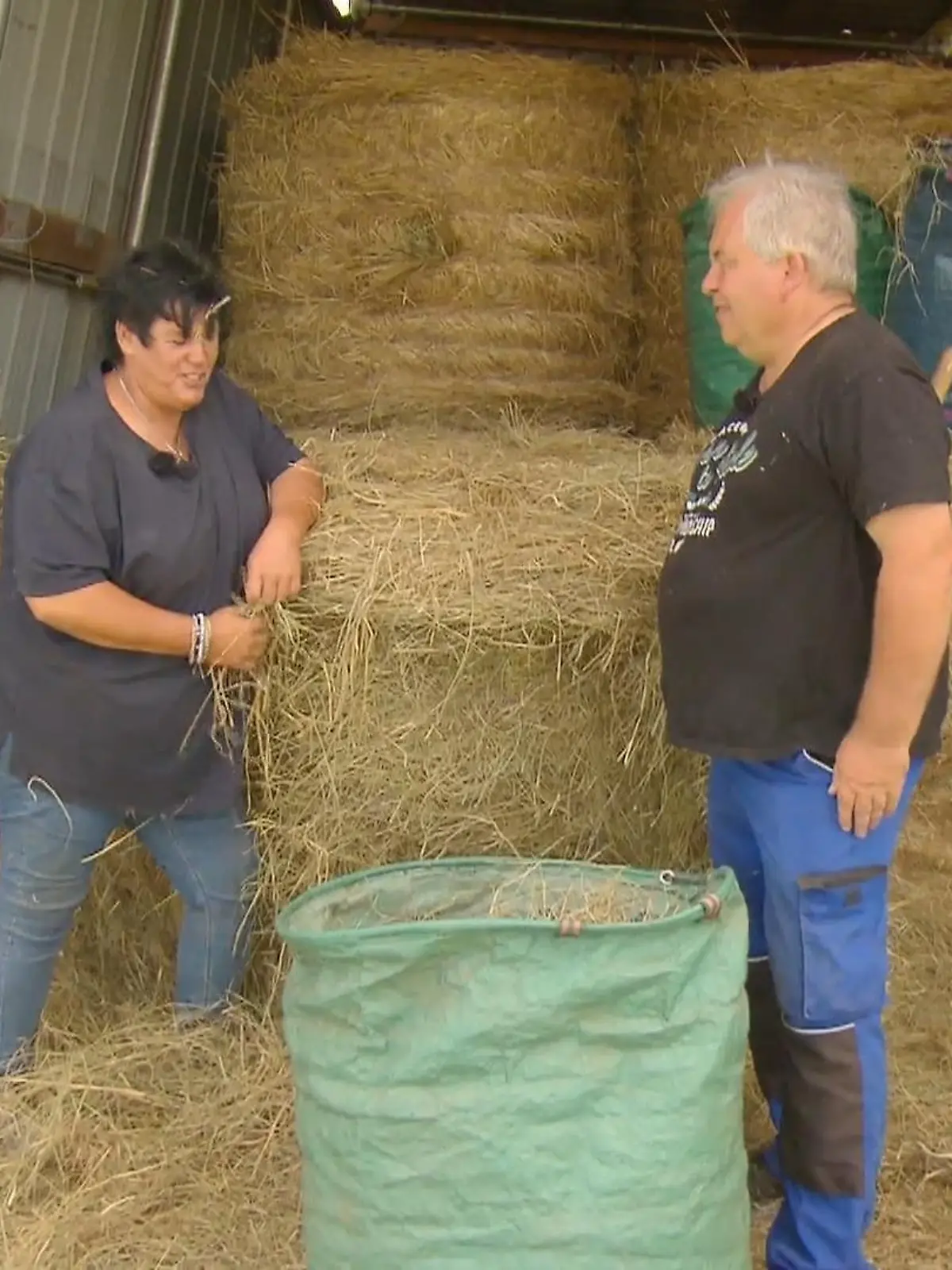 Bild zu: "Simone öffnet sich langsam"