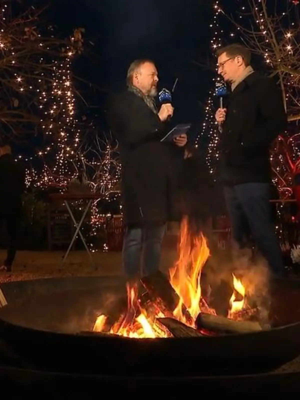 Bild zu: "Weihnachtsinterview mit NRW-Ministerpräsident Wüst"