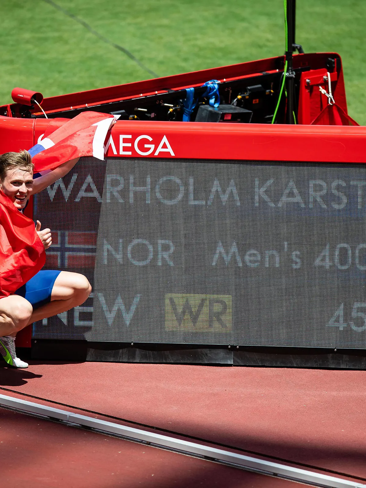  210803 Karsten Warholm of Norway celebrates after running on a new world record in men s 400 meter hurdle final during day 11 of the Tokyo 2020 Olympic Games, Olympische Spiele, Olympia, OS on August 3, 2021 in Tokyo. Photo: Joel Marklund / BILDBYRAN / kod JM / JM0185 bbeng friidrott athletics friidrett olympic games olympics os ol olympiska spel olympiske leker tokyo2020 tokyo 2020 tokyo-os tokyo-ol norge norway jubel *** 210803 Karsten Warholm of Norway celebrates after running on a new world record in men s 400 meter hurdle final during day 11 of the Tokyo 2020 Olympic Games on August 3, 2021 in Tokyo Photo Joel Marklund BILDBYRAN kod JM JM0185 bbeng athletics athletics athletics olympic games olympics os ol olympic games olympic games tokyo2020 tokyo 2020 tokyo os tokyo ol norway norway cheers, PUBLICATIONxNOTxINxSWExNORxAUT Copyright: JONxOLAVxNESVOLD BB210803JE044