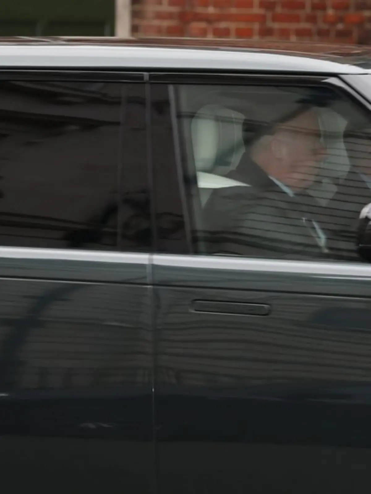 Bild zu: "Versteckspiel für Enkeltochter Athena! Andrew tauft ab"