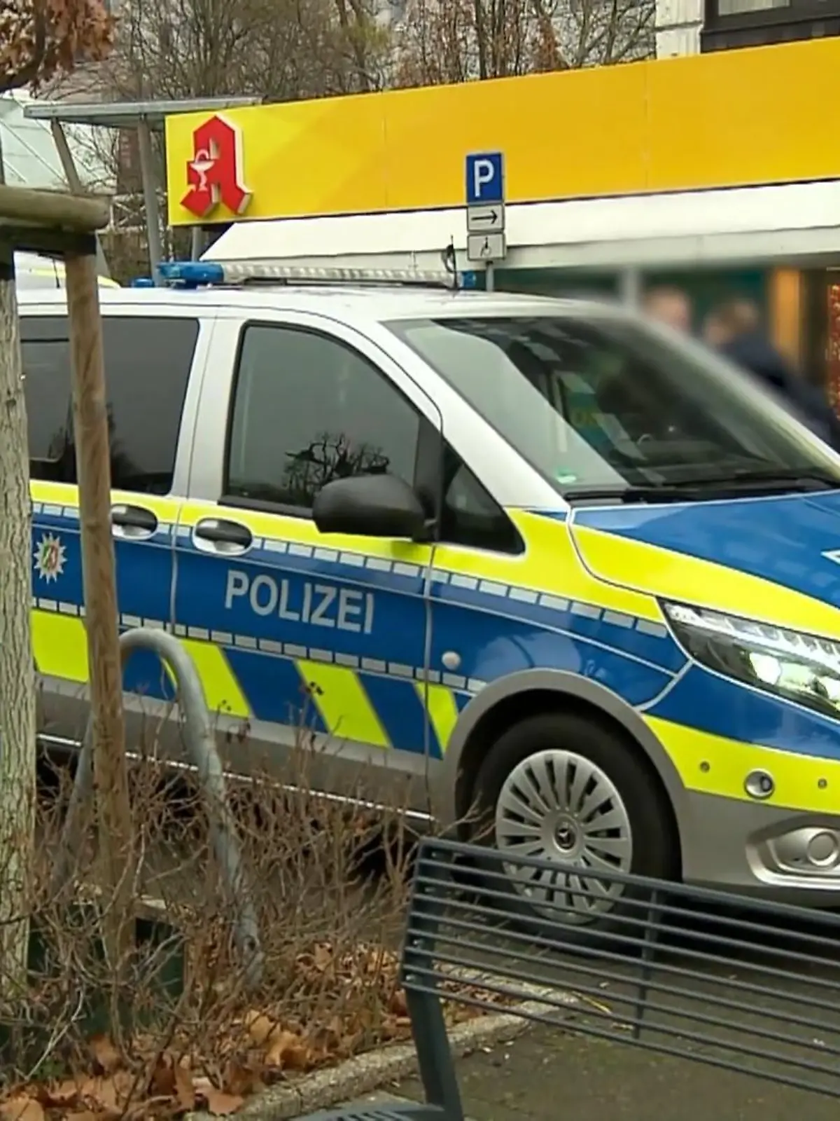 Bild zu: "Messerangriff auf Mutter und ihre vier Kinder – bis zu 20 Schnittverletzungen!"