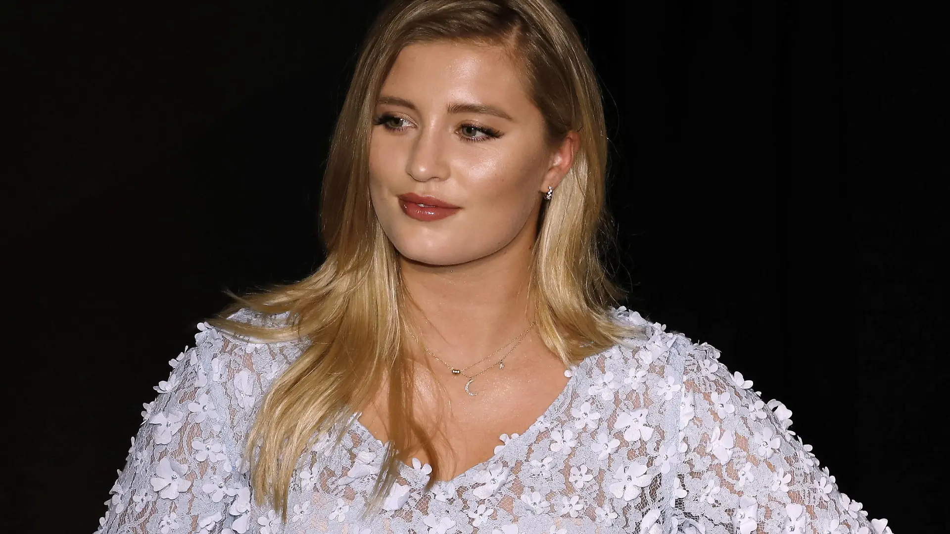 127/ Luna Schweiger, 26. FESTLICHE OPERNGALA FÜR DIE DEUTSCHE AIDS-STIFTUNG, Roter Teppich, Deutsche Oper Berlin, 2.11.2019 Berlin Deutschland, Germany *** 127 Luna Schweiger, 26 FESTIVAL OPERA GALA FOR THE GERMAN AIDS FOUNDATION, Red Carpet, German Opera Berlin, 2 11 2019 Berlin Germany, Germany Copyright: xPOP-EYE/RenexduxVinagex 10120947__I0A0307