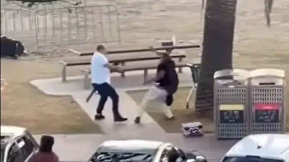 Mann-stoppt-Terroranschlag-am-Bondi-Beach-in-Australien