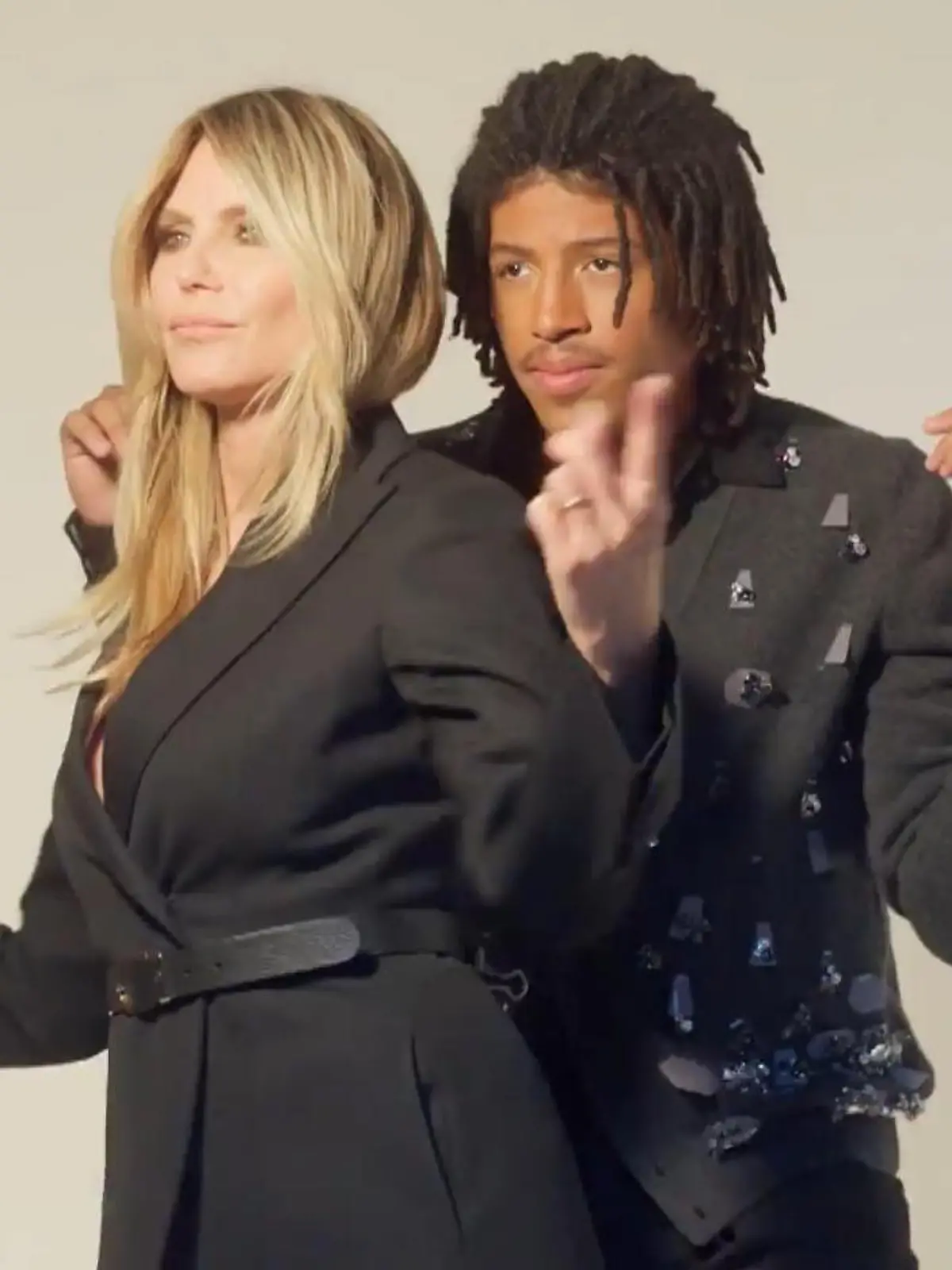 Bild zu: "Heidi Klum mega stolz – besondere Premiere mit ihrem Sohn Henry!"