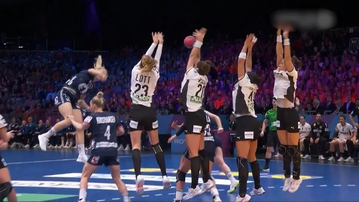 Deutsche Handballerinnen verlieren im Finale gegen Norwegen WM-Sensation knapp verpasst!