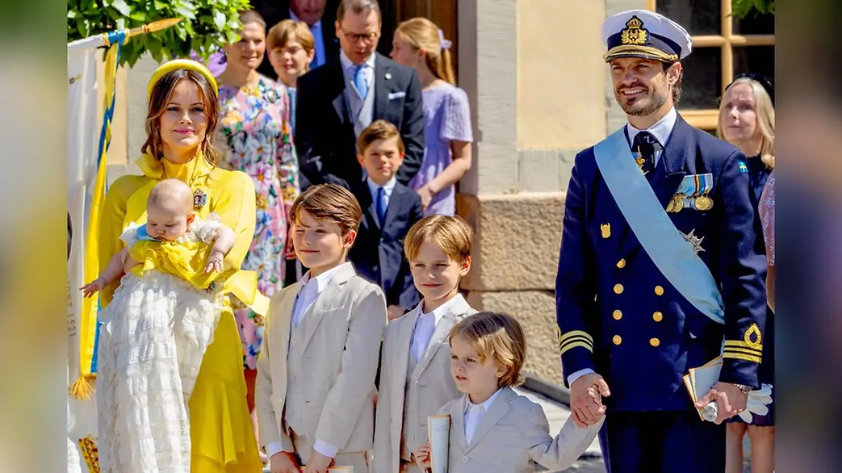 Prinzessin Sofia und Prinz Carl Philip mit ihren Kindern