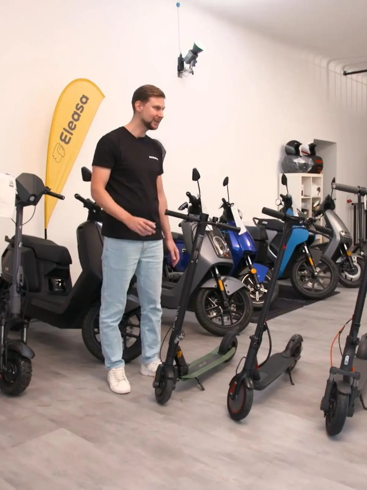Bild zu: "Welcher E-Scooter errollert sich den Testsieg?"