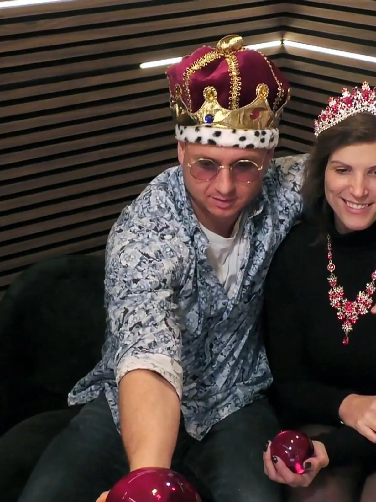 Bild zu: "Ist sie die Richtige für ihn?"