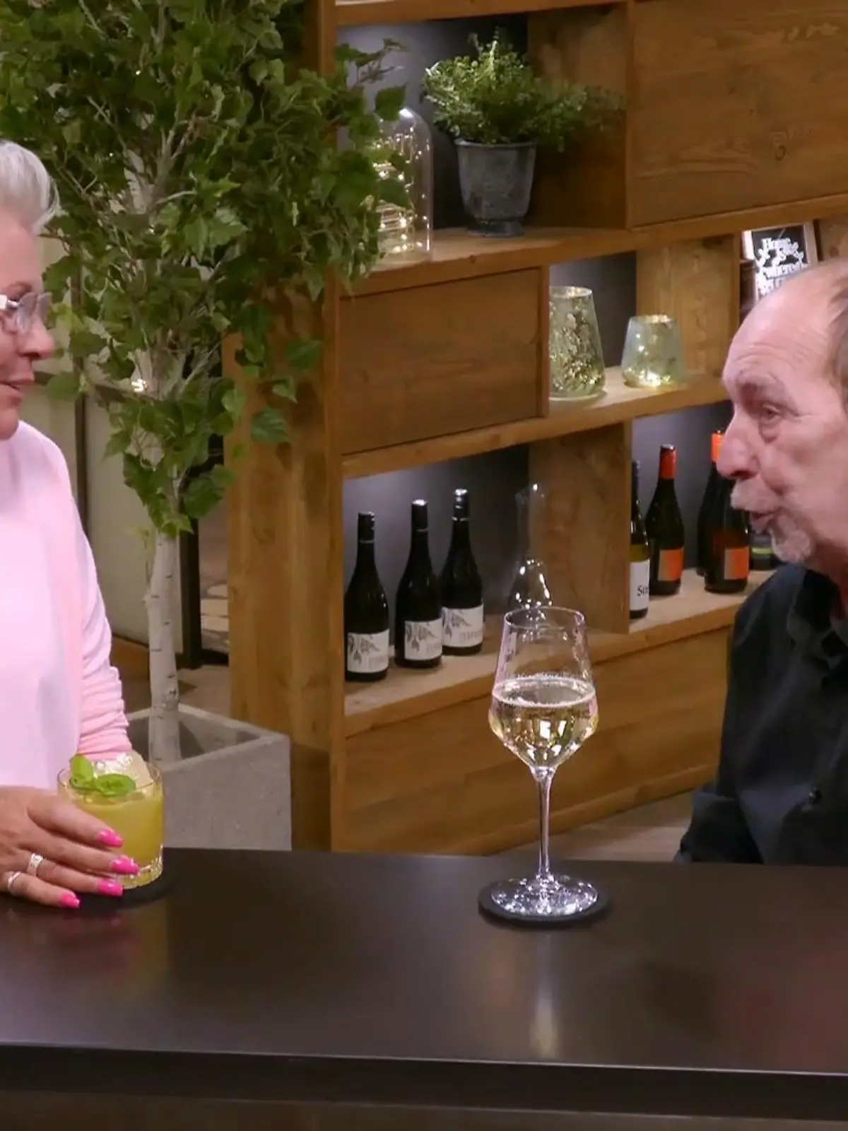 Bild zu: "Pinke Träume, leise Unsicherheit"