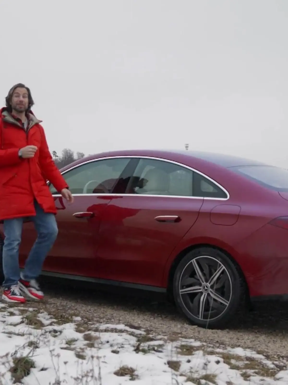 Bild zu: "Verbrenner trifft E-Antrieb in den Alpen"