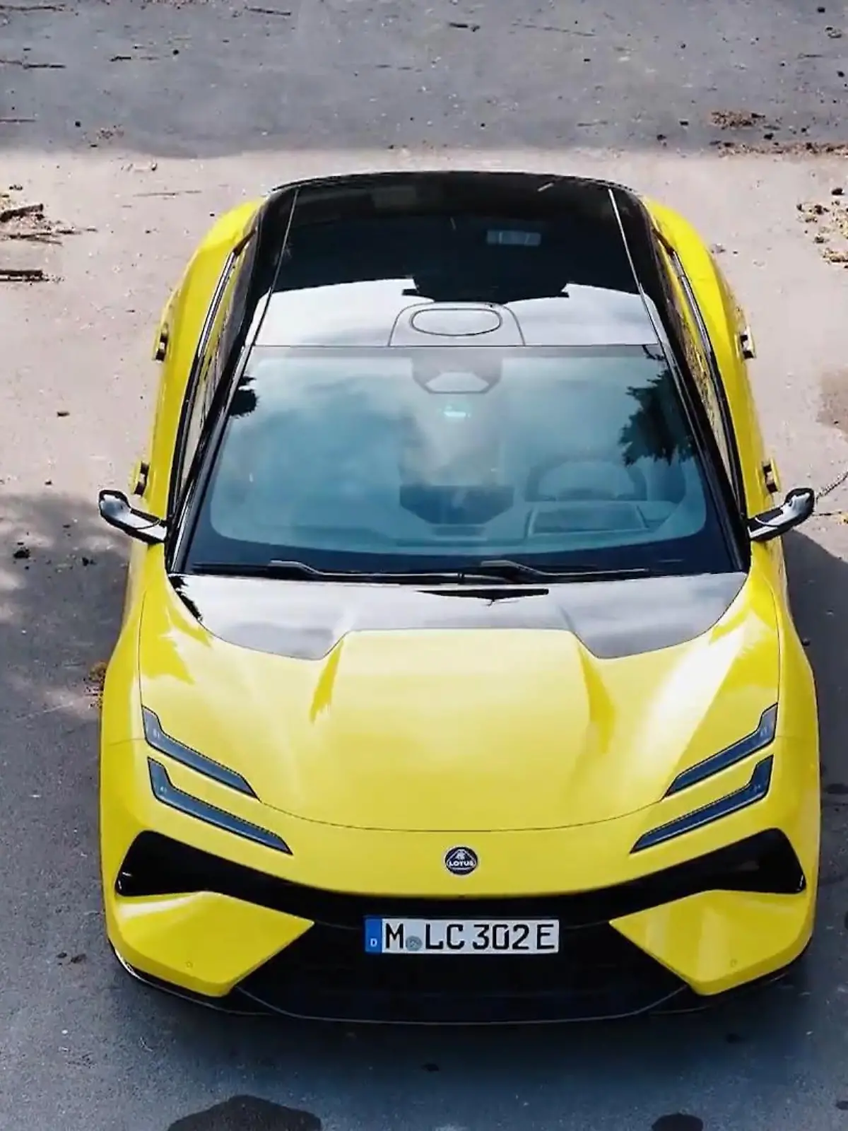 Bild zu: "Lance David Arnold testet den Lotus Emeya"