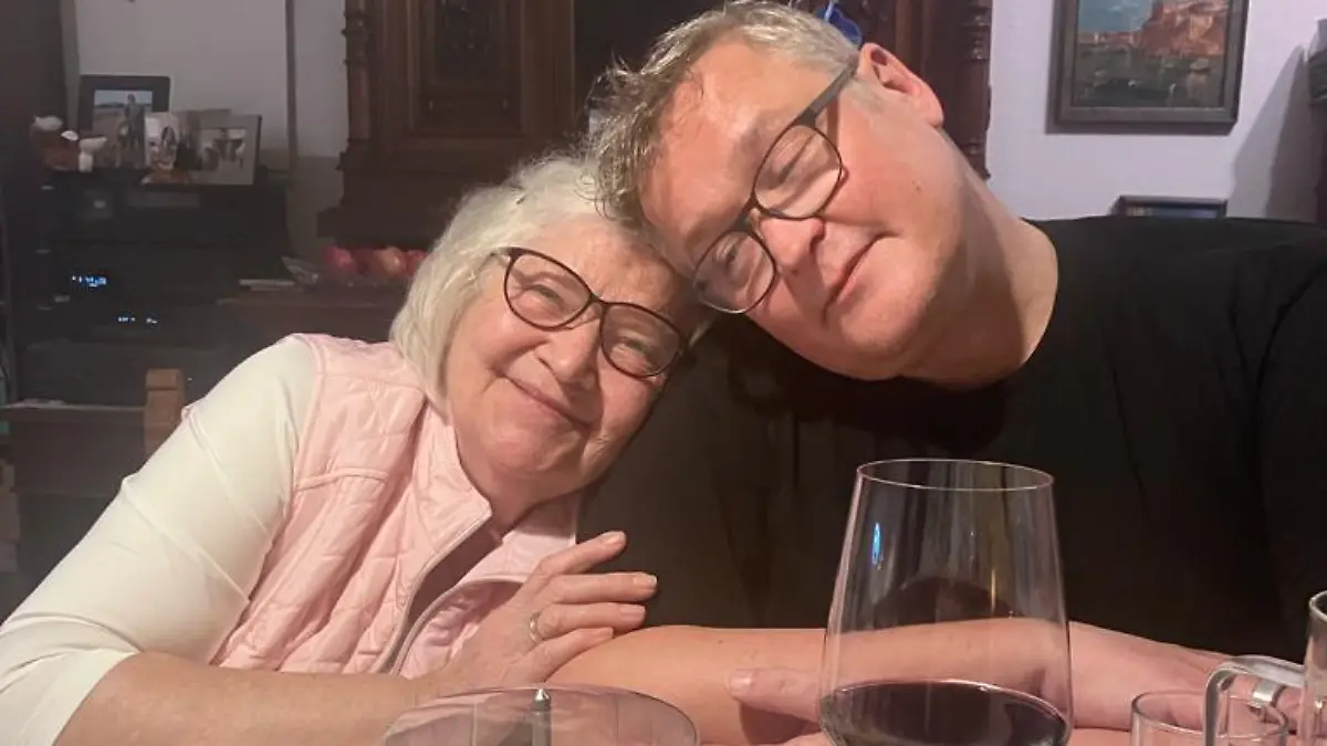 Bernd Fuchs mit seiner Mutter Roswitha.