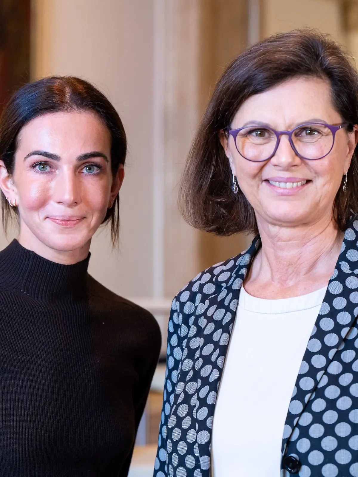 Bild zu: "Lisa Müller ist jetzt Partei-Mitglied"