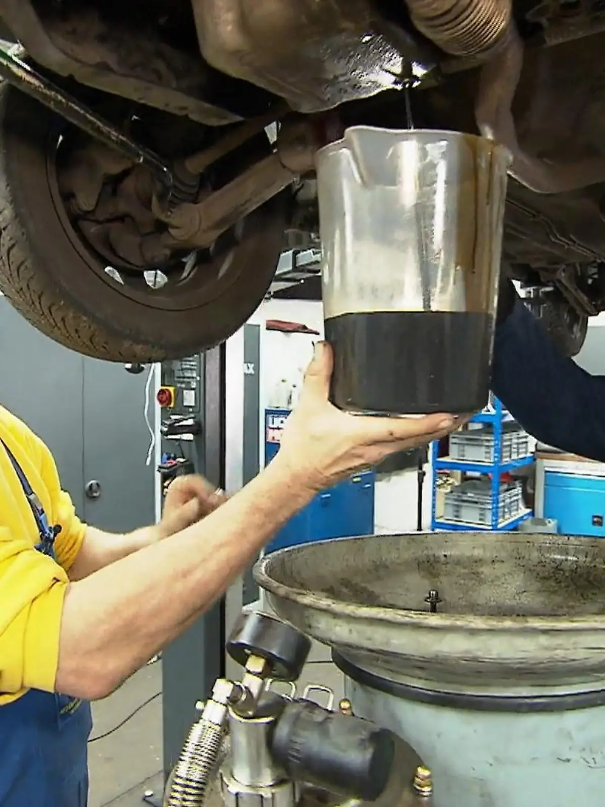 Bild zu: ""Das Steuergerät hat Epilepsie""