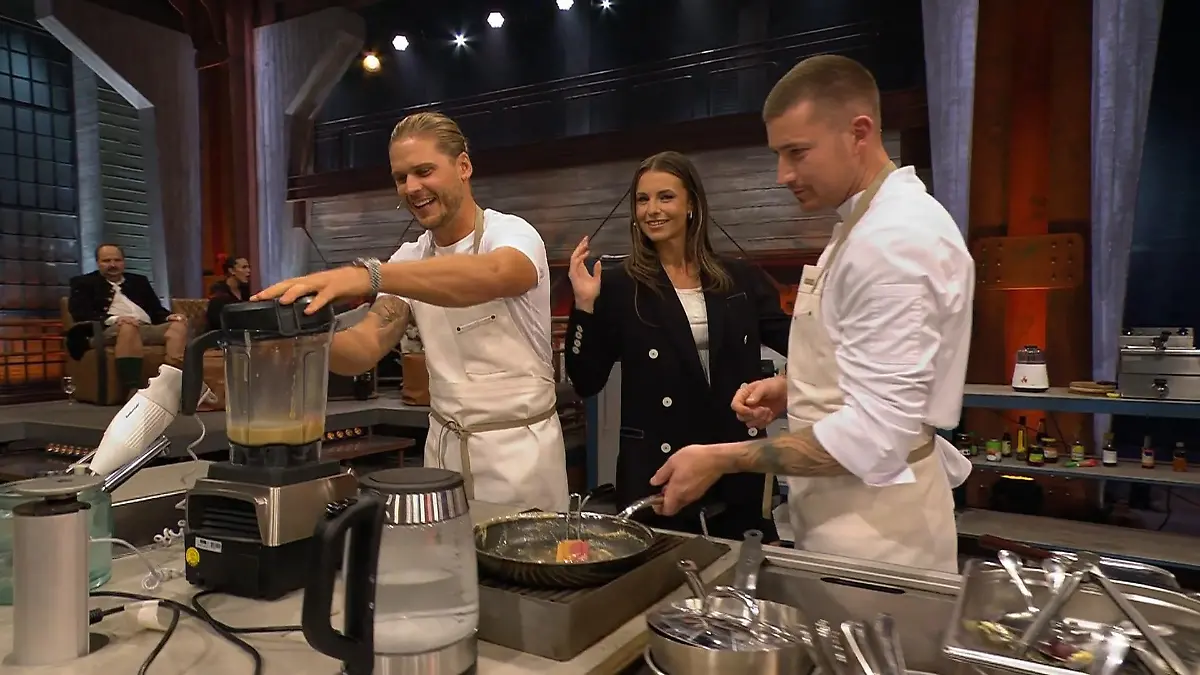 „Da wird man ja ganz wuschig!" Bei diesem Promi kommt Laura Wontorra richtig ins Schwitzen Rúrik Gíslason bei „Europa grillt den Henssler"