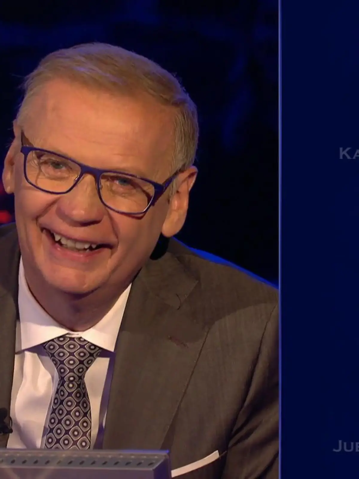 Bild zu: "Telefonjoker-Spaß! Plötzlich gibt sich Günther Jauch als Donald Trump aus"